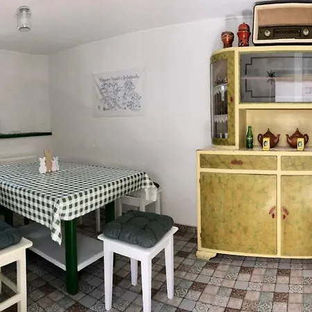 Pensionat Ladislaus Schnaps-haus Falusi Vendeghaz Csolnok