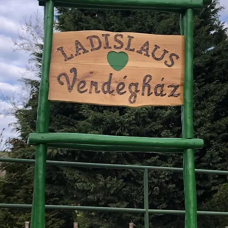 Pensionat Ladislaus Schnaps-haus Falusi Vendeghaz Csolnok