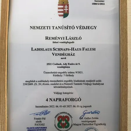 Ladislaus Schnaps-haus Falusi Vendeghaz Pensionat Csolnok